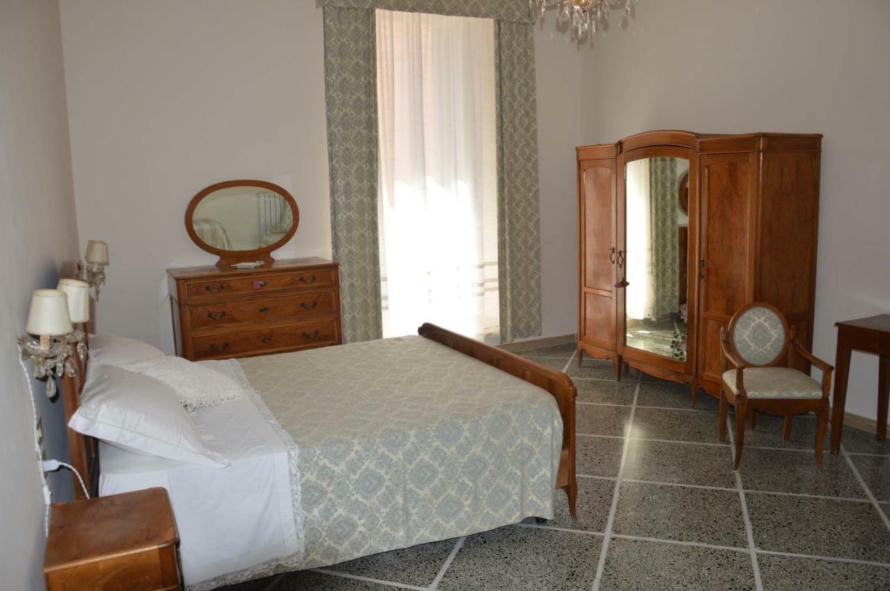 Camera Tripla con Bagno in Comune