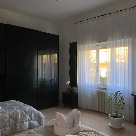 Casa Vacanza Lilia vicino la Stazione e Caserma-2