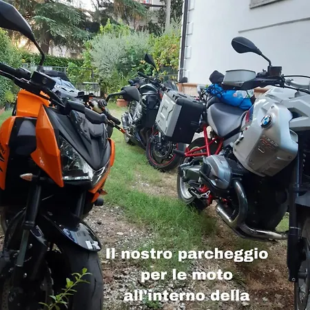 Casa Vacanza Lilia vicino la Stazione e Caserma-3