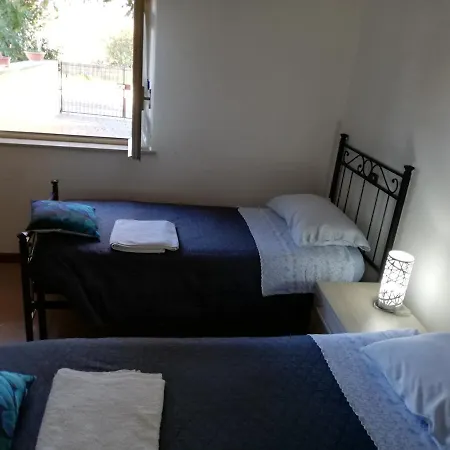 Da Angela - Camere Con Bagno Privato A Foligno Vicino Al Centro-3
